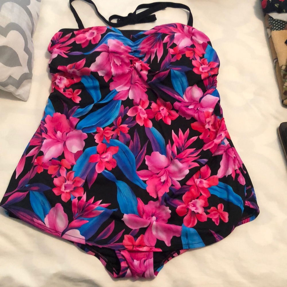 One piece swimsuit